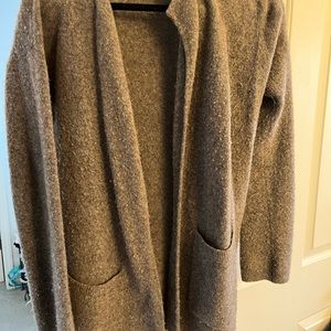 Aritizia Cardigan